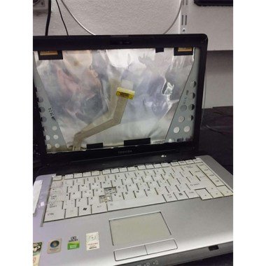 LAPTOP-Toshiba-Satellite-A210-19A-eedit-2